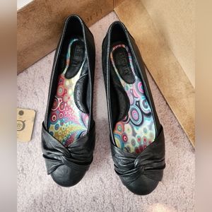 Born Black Leather Flats, NWT